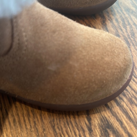 Ugg Boots - toddler size 6 - Picture 4 of 5